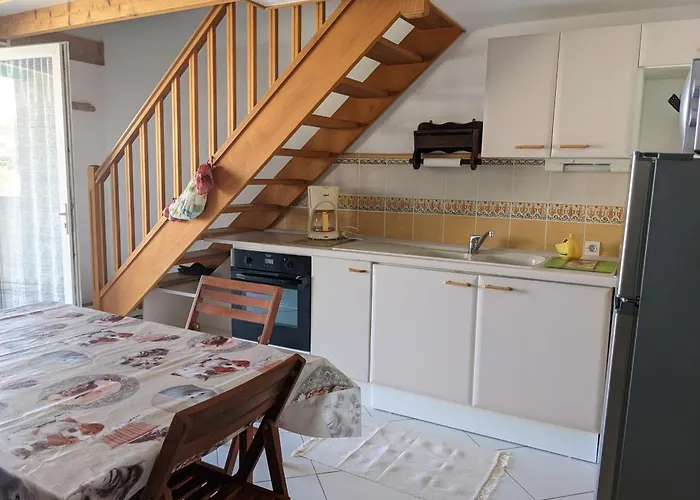 T2 Mezzanine Climatisee Avec Cour - 6 Pers - Parking - Proche - Meuble Tourisme 1* - Fr-1-797-44 Vila *